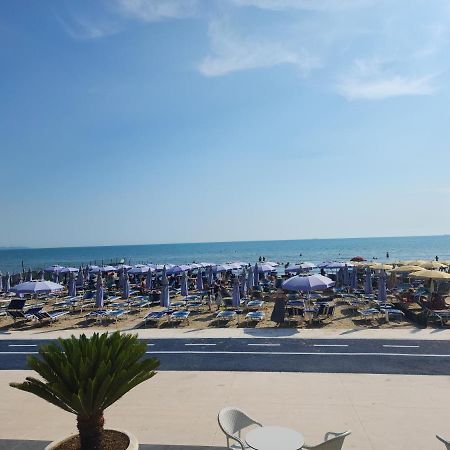 Hotel Maren Durrës Esterno foto