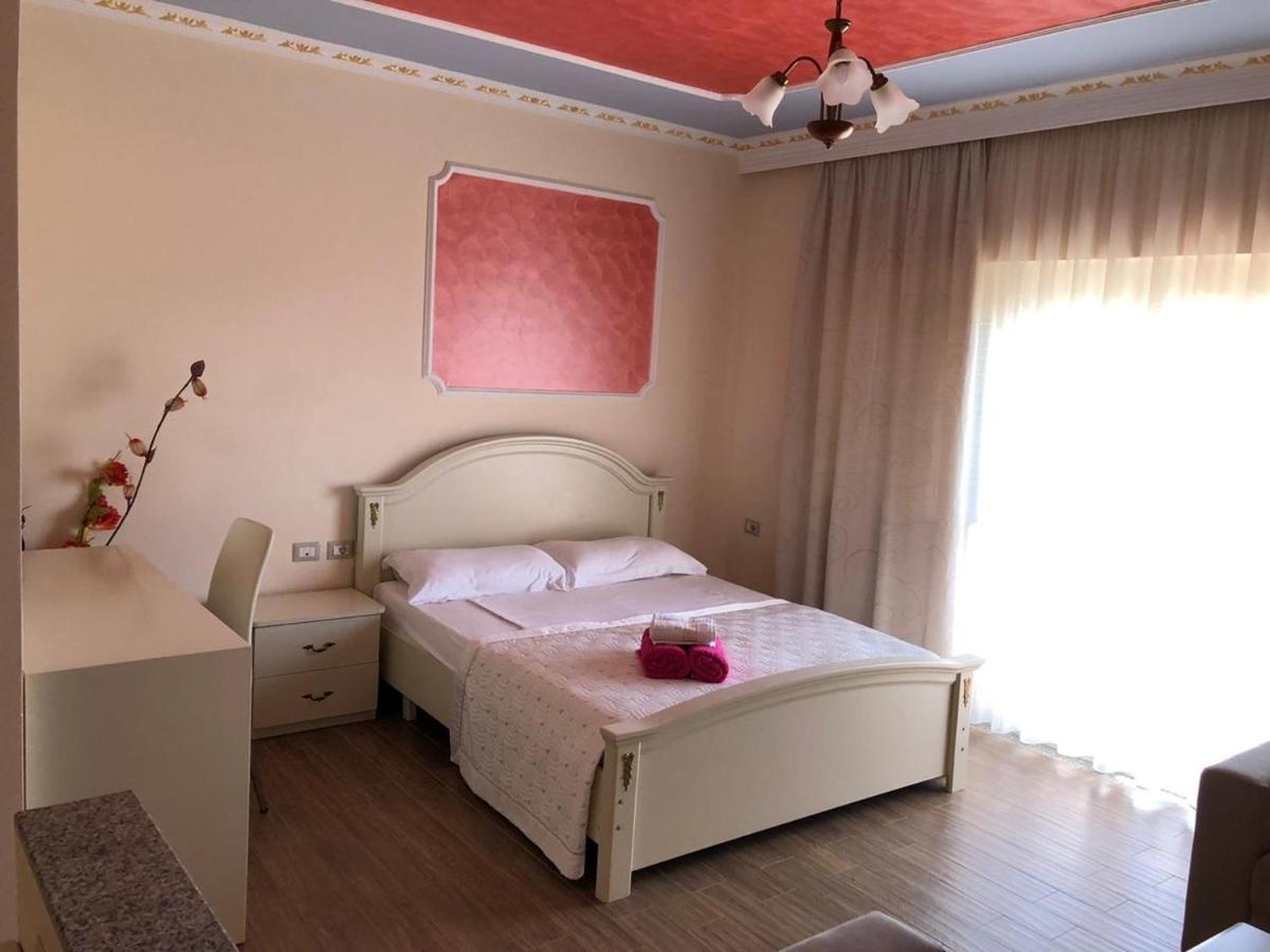 Hotel Maren Durrës Esterno foto
