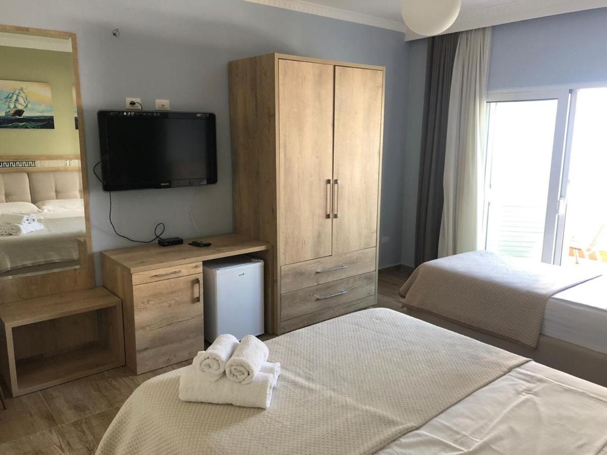 Hotel Maren Durrës Esterno foto