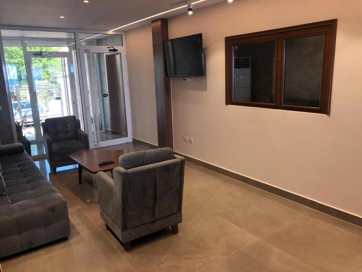 Hotel Maren Durrës Esterno foto