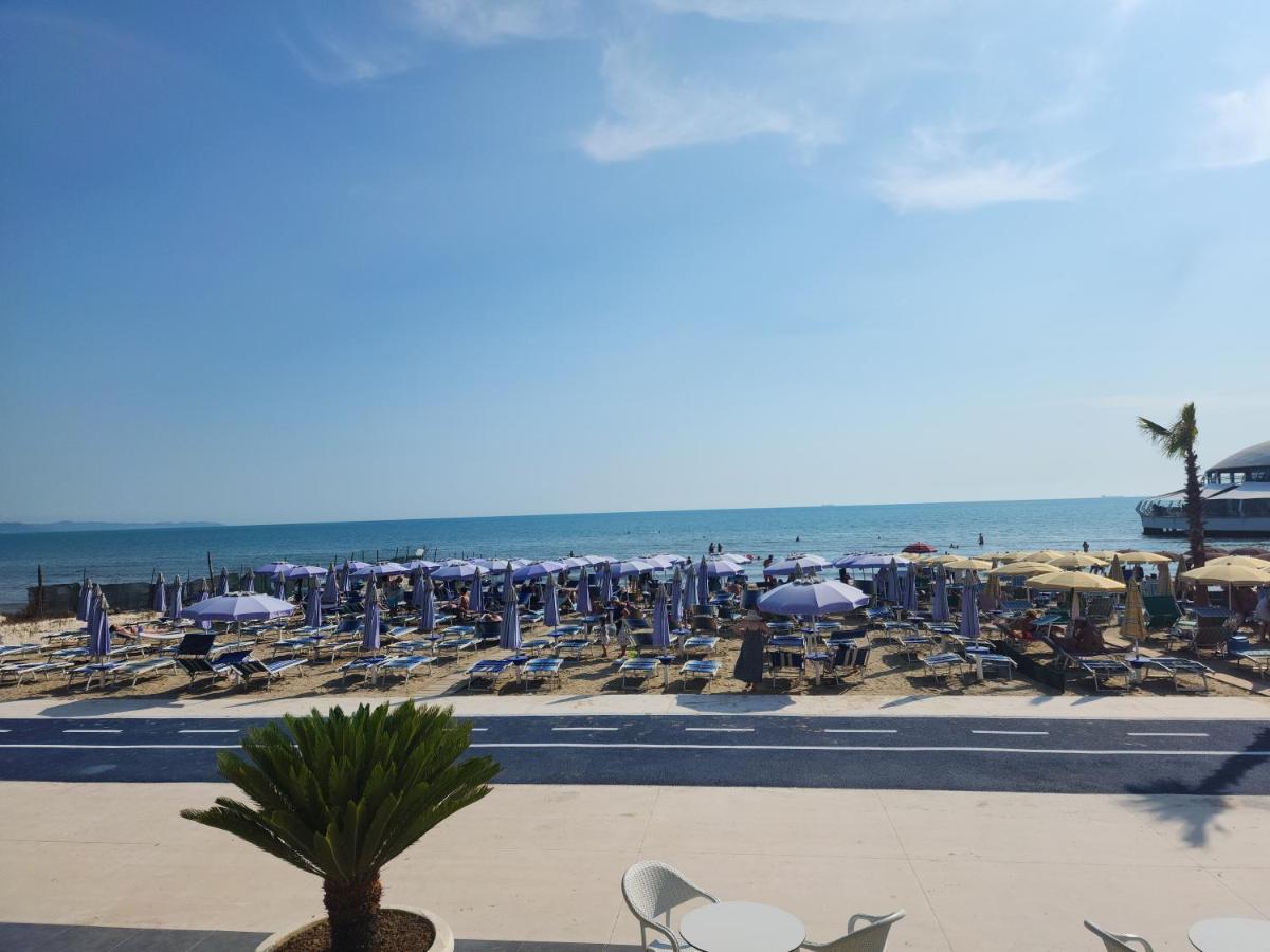 Hotel Maren Durrës Esterno foto