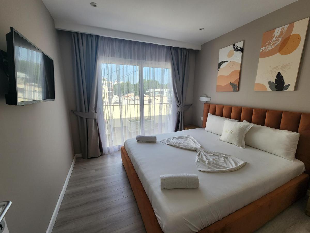 Hotel Maren Durrës Esterno foto